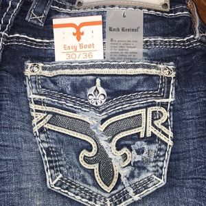 NWT. 30x36 Rock Revival boot cut.